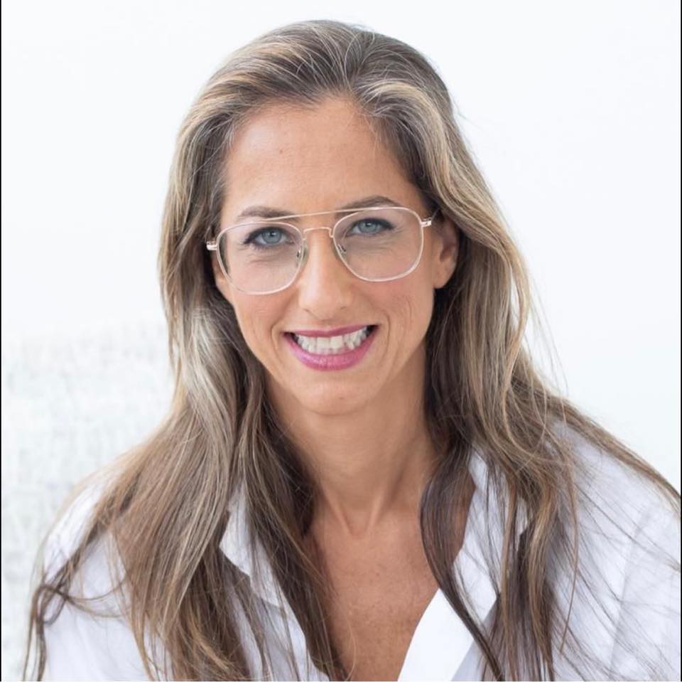 בין מחוברות לשייכות