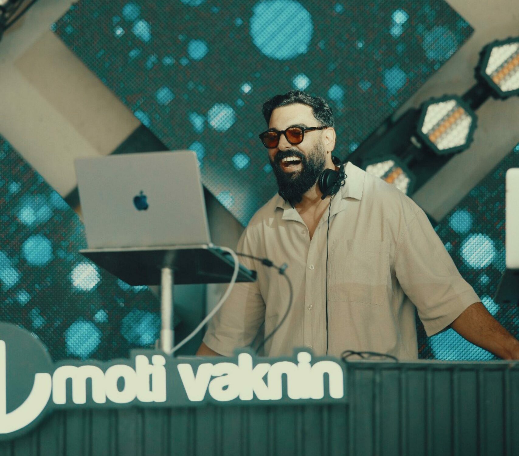 DJ מוטי וקנין